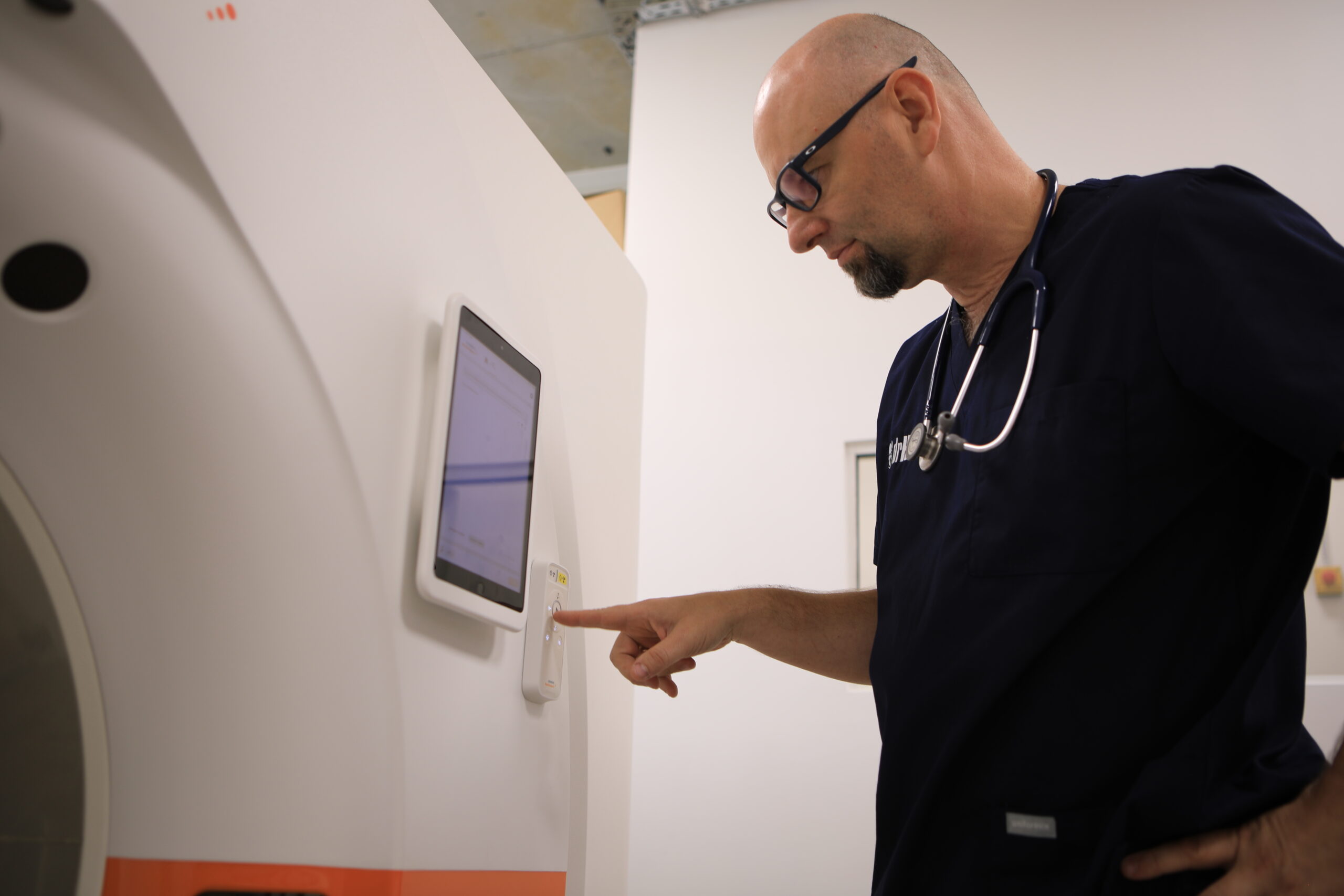 Tomografia komputerowa zwierząt Kraków – TK psa i kota | DR HAU